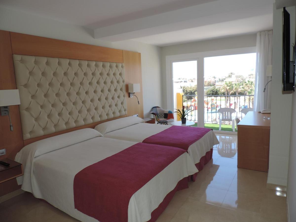 Mediterraneo Bay Hotel & Resort โรเกตัสเดมาร์ ภายนอก รูปภาพ