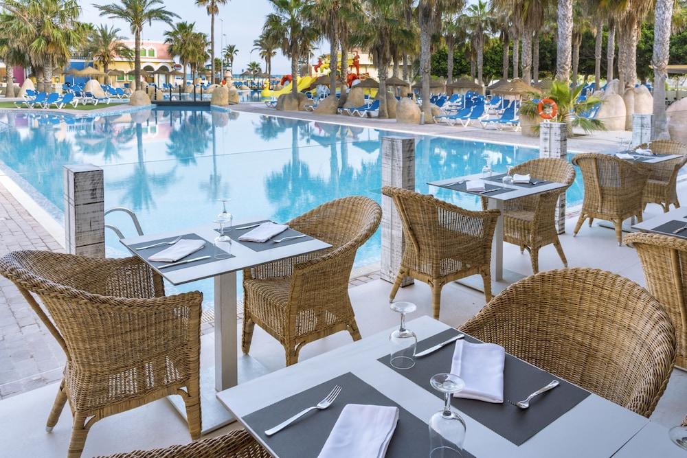 Mediterraneo Bay Hotel & Resort โรเกตัสเดมาร์ ภายนอก รูปภาพ