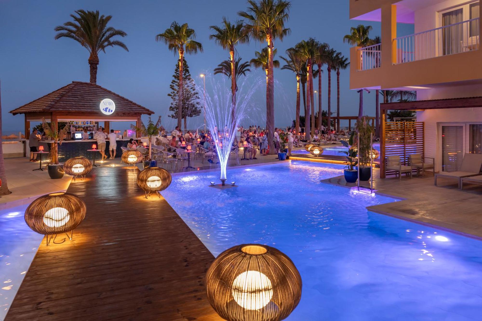 Mediterraneo Bay Hotel & Resort โรเกตัสเดมาร์ ภายนอก รูปภาพ